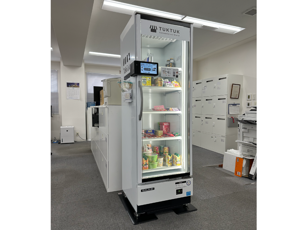 練馬オフィス２階に設置されたTUKTUK